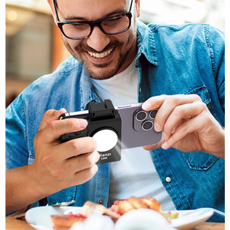Ulanzi CapGrip LED Smartphone grip met videolamp en Bluetooth remote