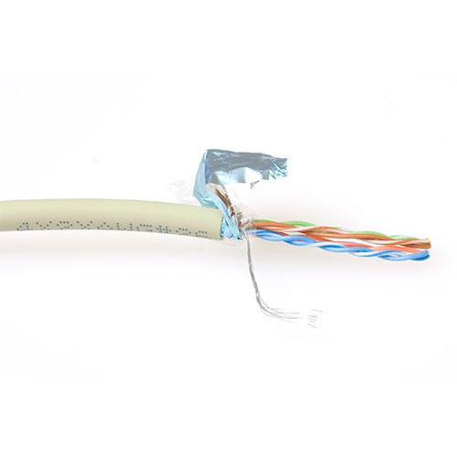 F/UTP kabel CAT5e op rol 100 meter ivoor LSZH soepel
